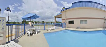 Days Inn by Wyndham Ocean Springs
