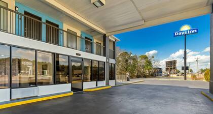 Days Inn by Wyndham Ocean Springs