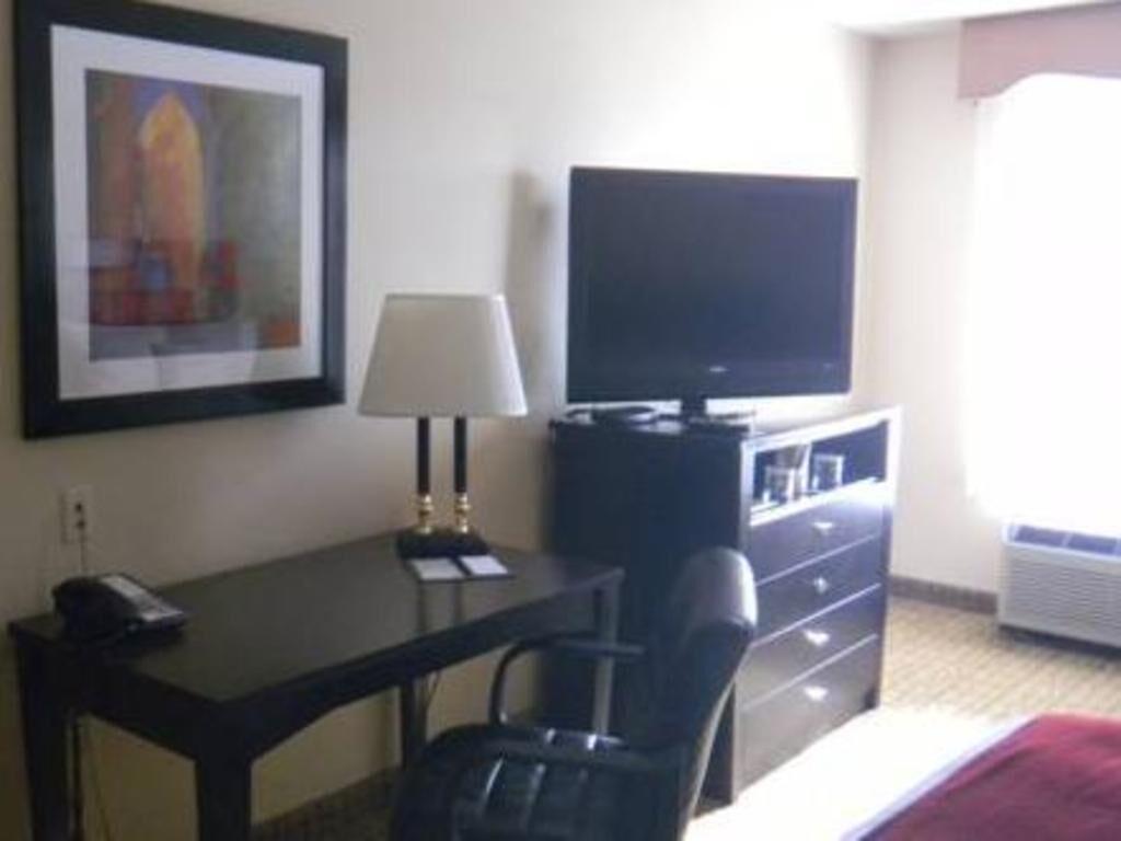 In-room safe, desk, free cribs/infant beds, free WiFi