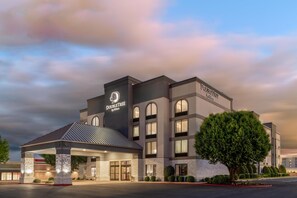 Exterior - DoubleTree by Hilton Springdale (Springdale)