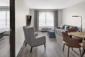 Living area - DoubleTree by Hilton Springdale (Springdale)