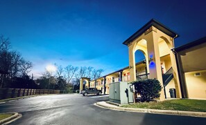Exterior - Luxury Inn and Suites (Selma)