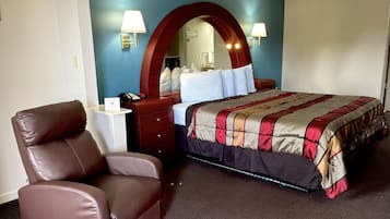 Skrivebord, wi-fi (inkludert) og sengetøy