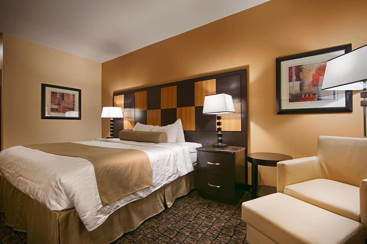 Desk, iron/ironing board, free cribs/infant beds, rollaway beds