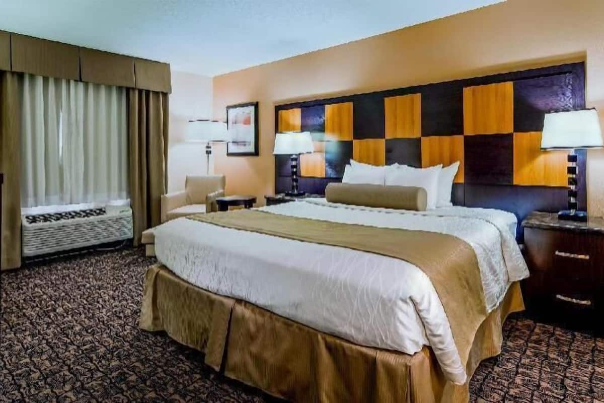 Desk, iron/ironing board, free cribs/infant beds, rollaway beds