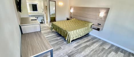 1 bedroom, desk, free WiFi