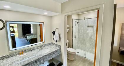 Brentwood Inn & Suites