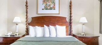 Days Inn by Wyndham Kingman East