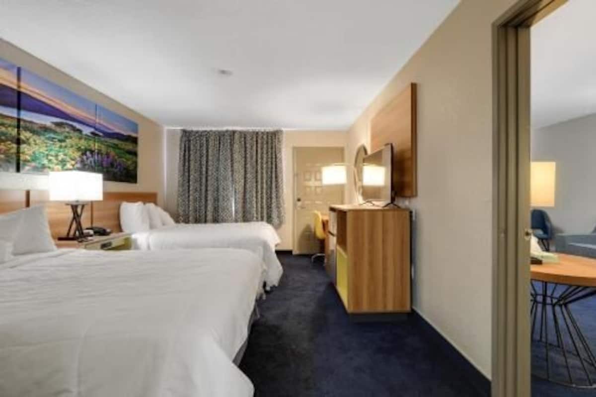 Desk, free WiFi, bed sheets, alarm clocks