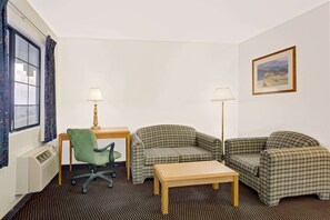 Studio Suite, 1 King Bed, Non Smoking