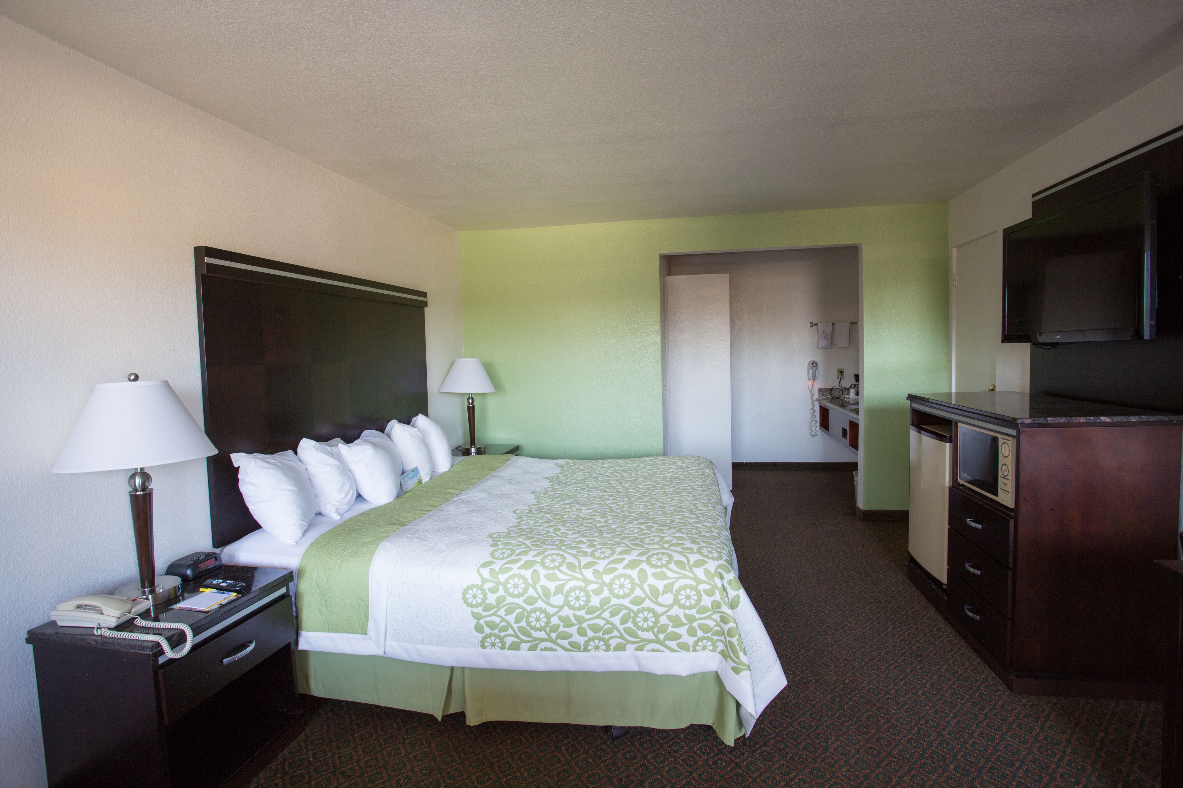 Photo - Days Inn by Wyndham Oceanside