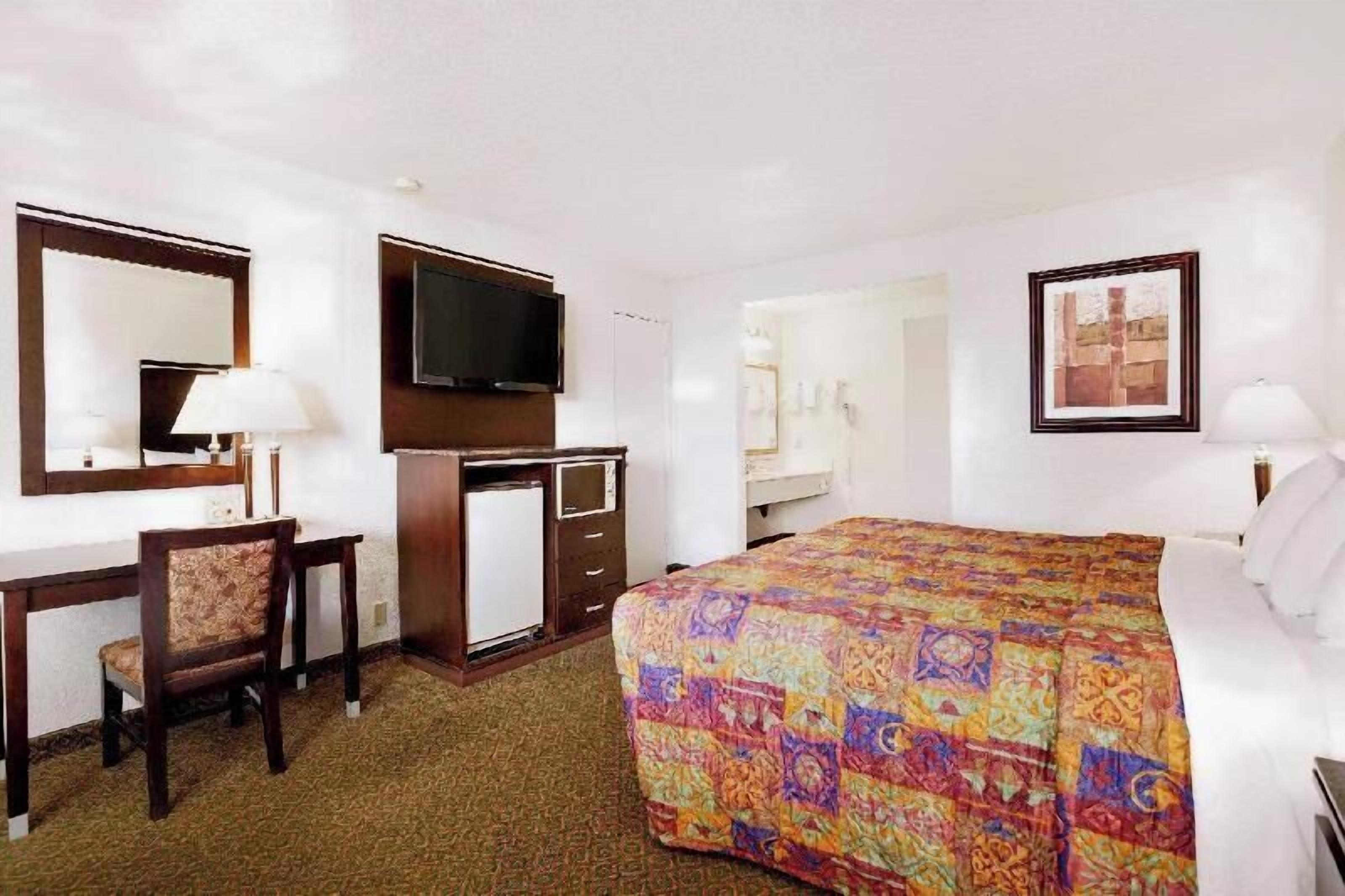 In-room safe, desk, iron/ironing board, free cots/infant beds