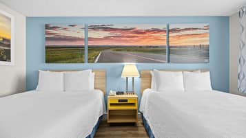 Deluxe Room, 2 Queen Beds, Non Smoking