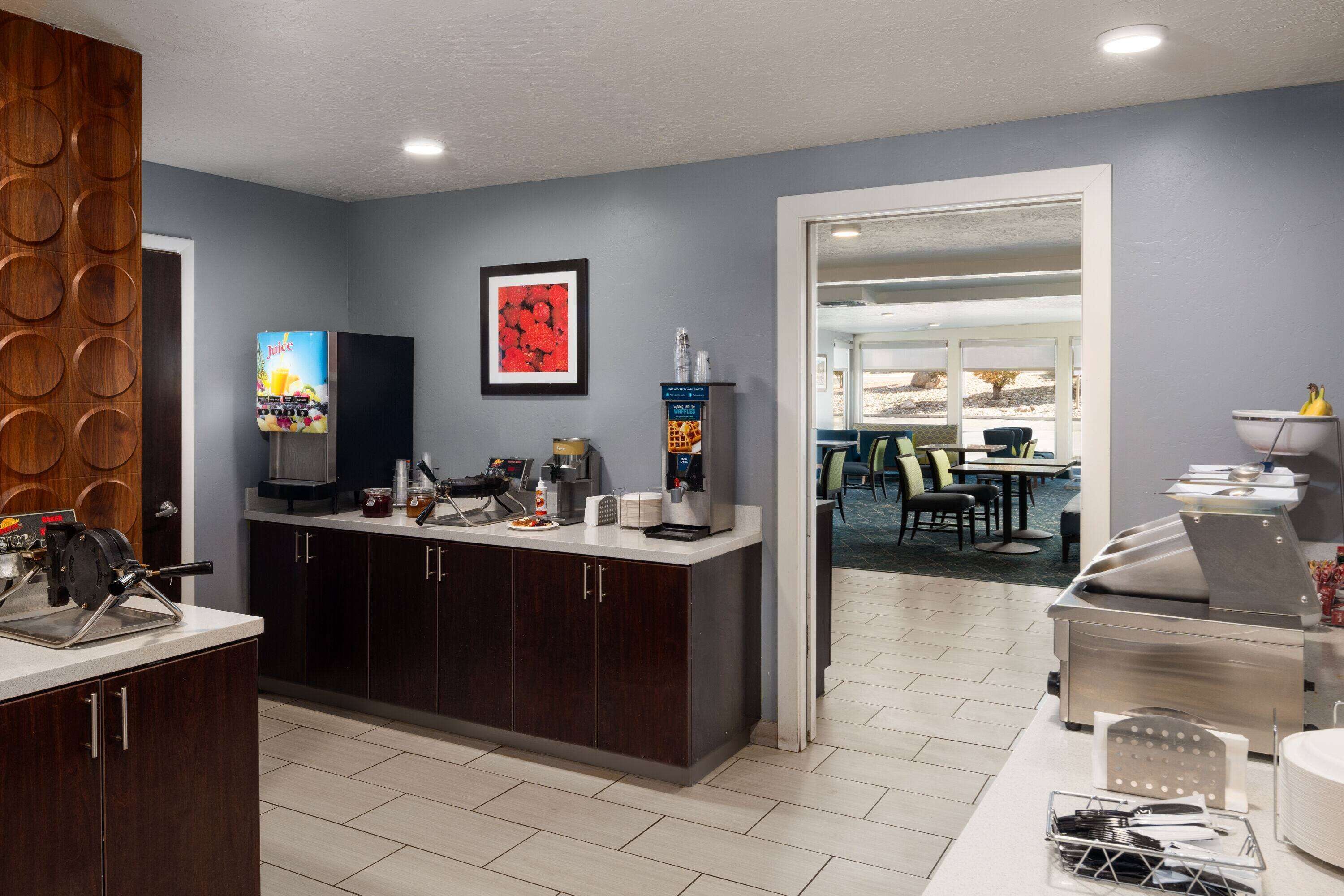 Café da manhã para viagem grátis todos os dias