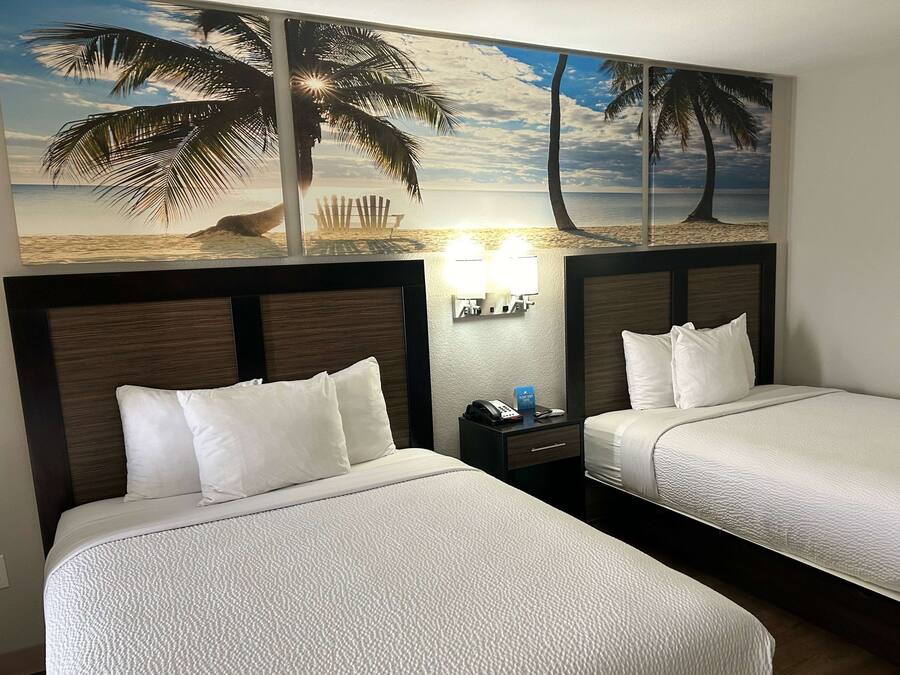 Room, 2 Queen Beds, Non Smoking