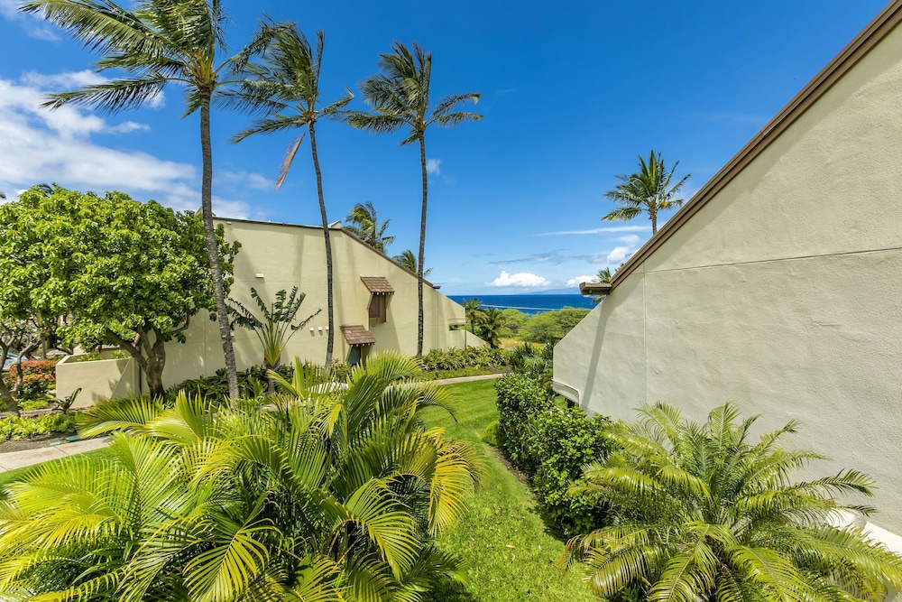 Maui Kamaole by Vacasa by null