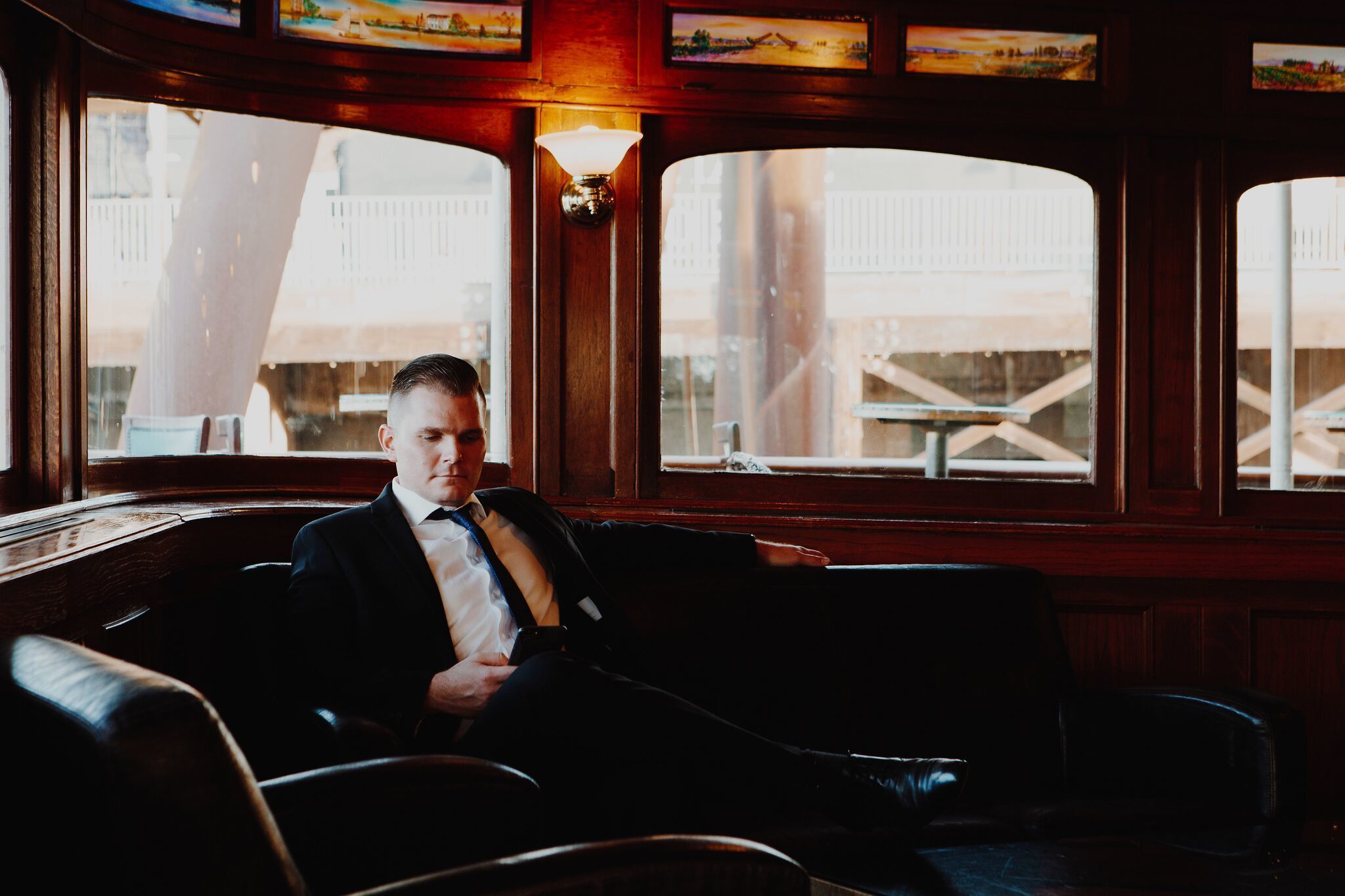 serves lunch, dinner and happy hour