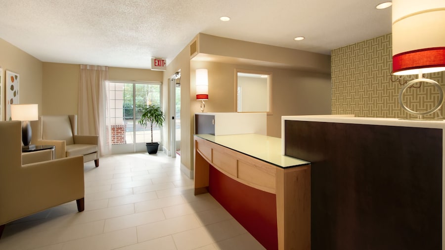 MainStay Suites Detroit Auburn Hills