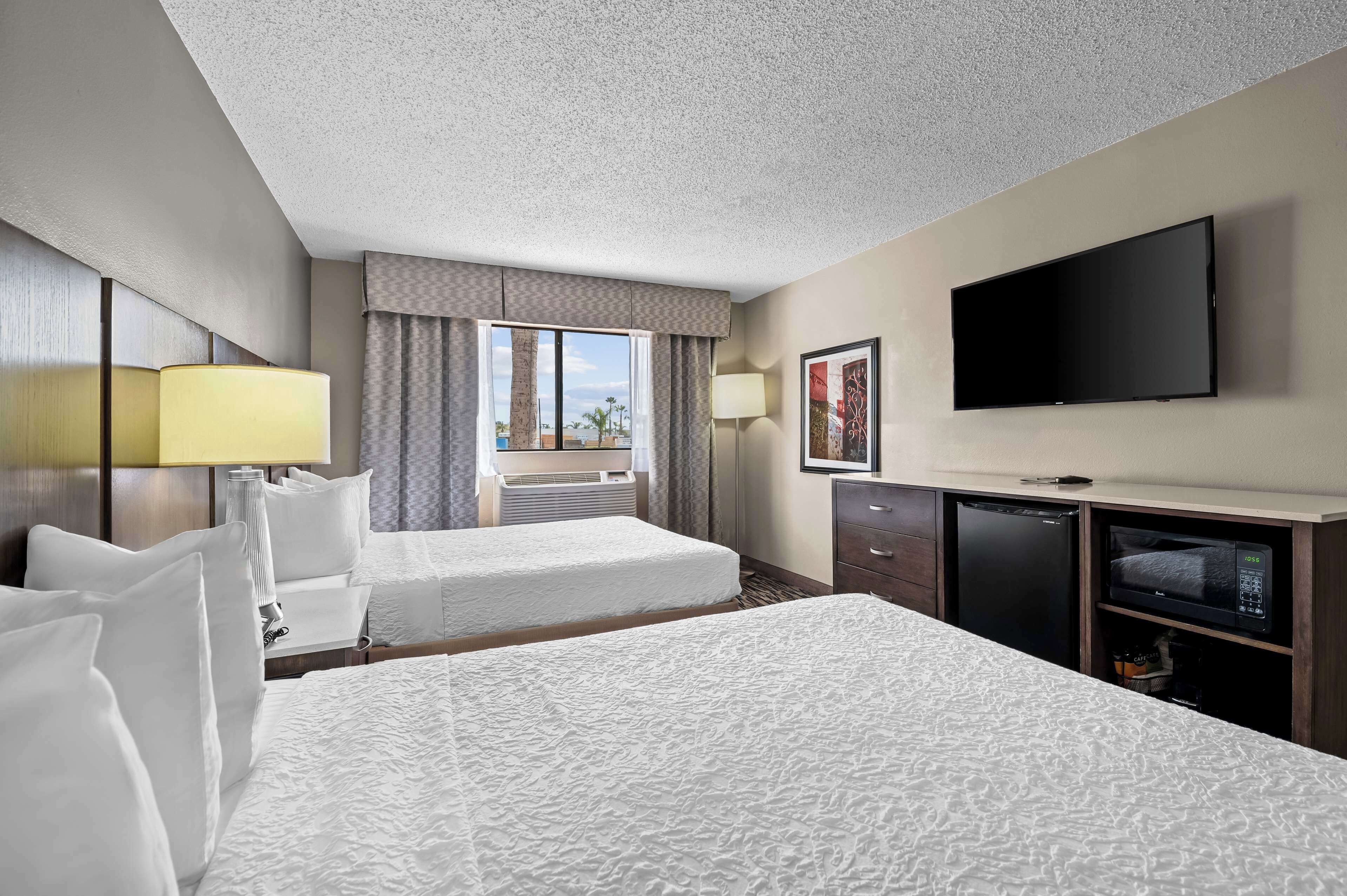 1 bedroom, in-room safe, desk, iron/ironing board