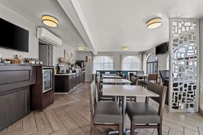 รวมอาหารเช้าสไตล์อังกฤษเต็มรูปแบบ ทุกวัน