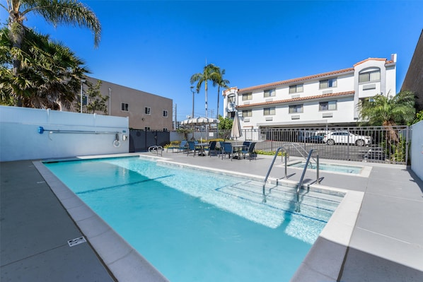 Outdoor pool, pool loungers