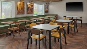 Free daily continental breakfast