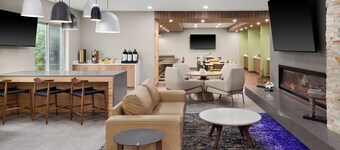 Fairfield Inn & Suites by Marriott Detroit Farmington Hills
