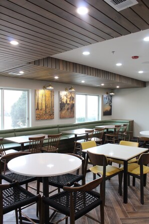Bao gồm bữa sáng kiểu Âu hàng ngày 