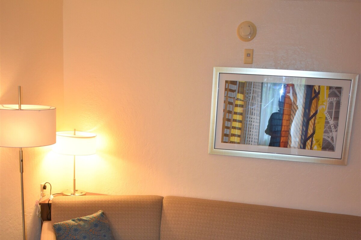케이블 채널 시청이 가능한 32인치 평면 TV, TV