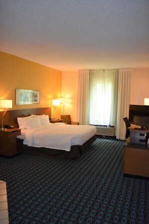 Room, 1 King Bed | Desk, blackout drapes, iron/ironing board, free cribs/infant beds
