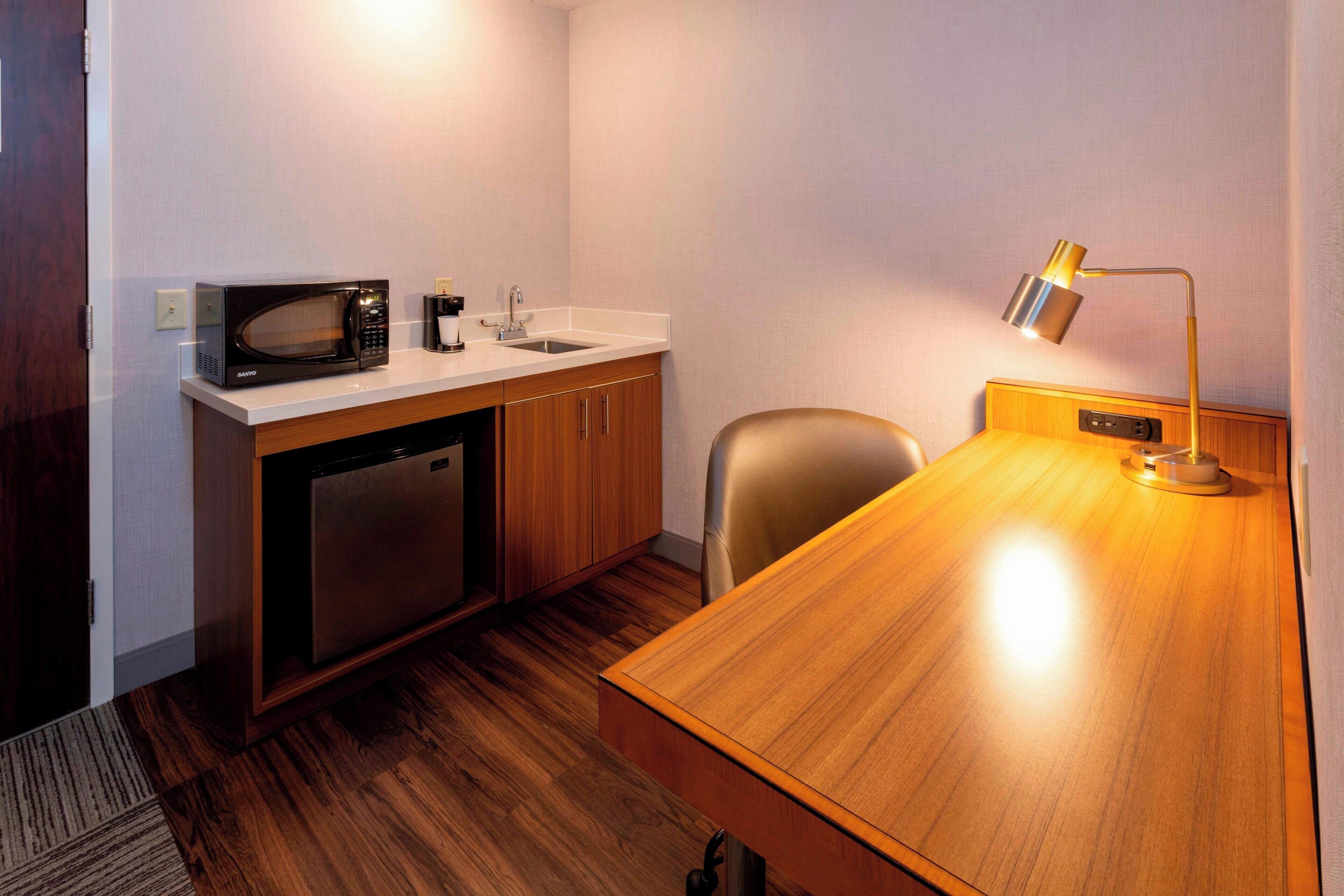 1 bedroom, desk, iron/ironing board, free cots/infant beds