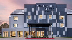 A modern hotel with a checkered facade, named 'Springhill Suites by Marriott'. - Springhill Suites By Marriott Houston Brookhollow (Houston)