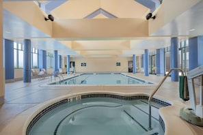 Indoor pool, sun loungers