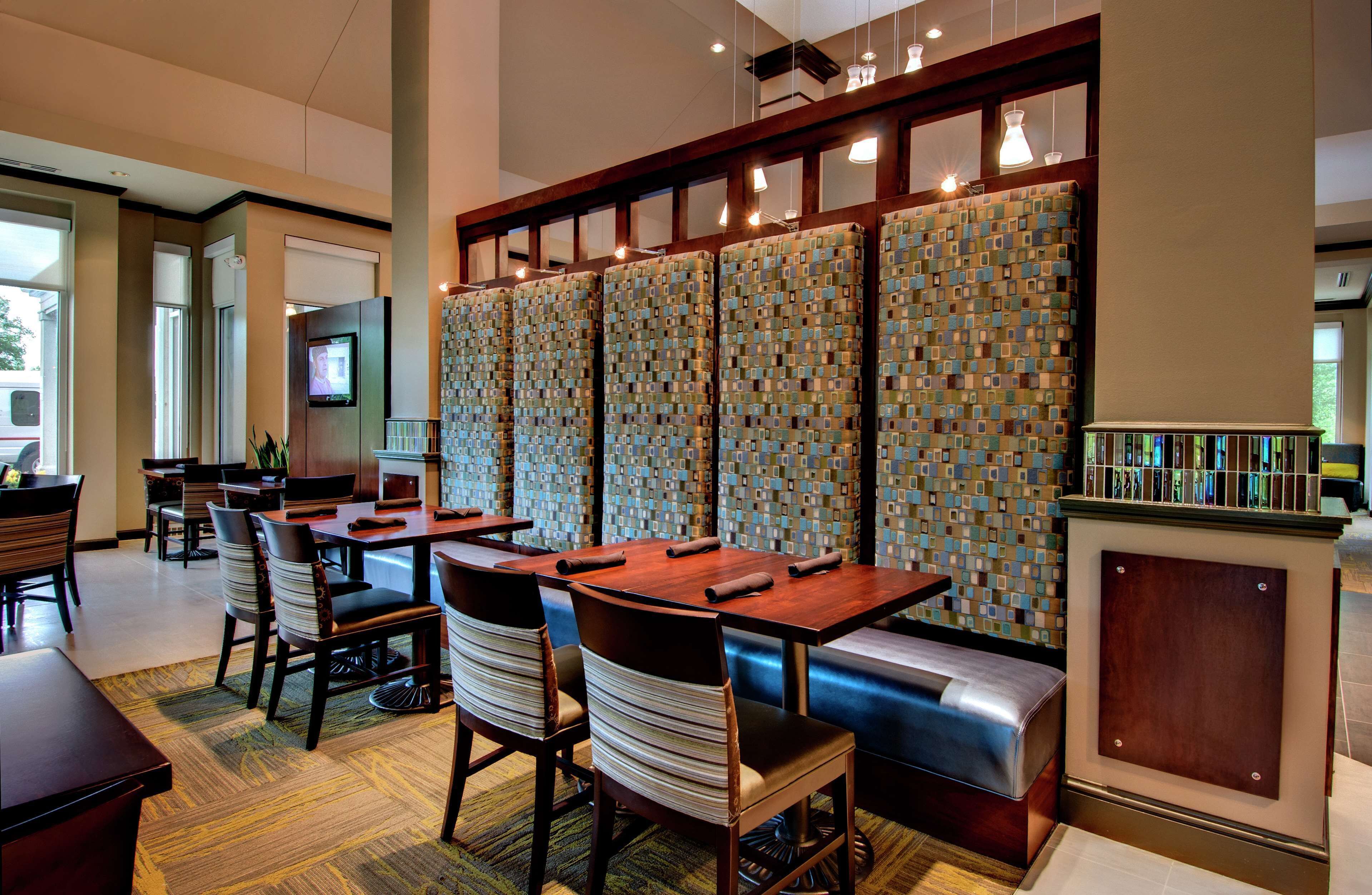 Daily cooked-to-order breakfast (USD 10 per person)