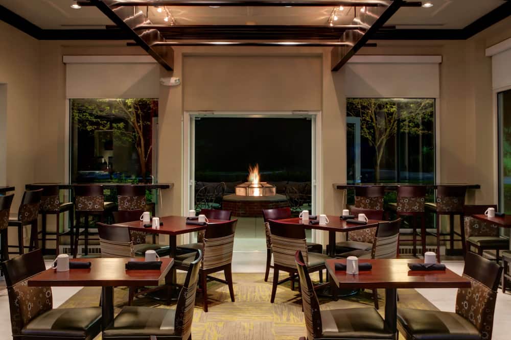 Hilton Garden Inn Albany Airport