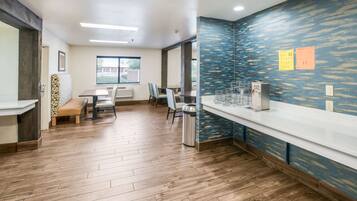 Café da manhã continental grátis todos os dias