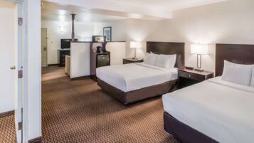 Suite, Multiple Beds, Non Smoking | Iron/ironing board, rollaway beds, free WiFi, bed sheets