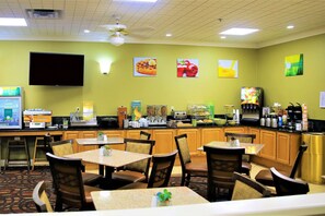 Free buffet breakfast 