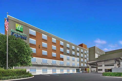 Holiday Inn Express Ft. Lauderdale Cruise-Airport by IHG