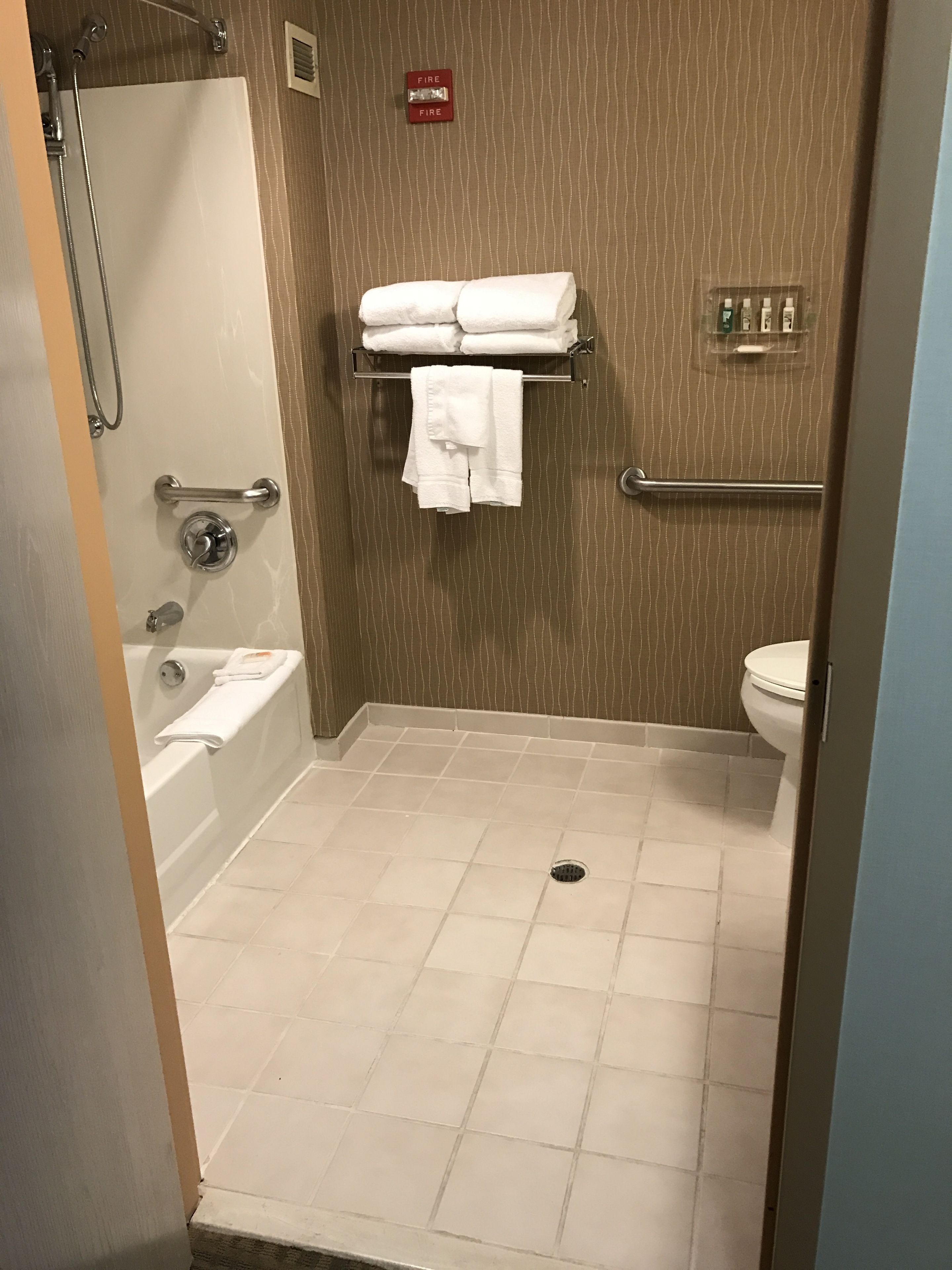 Photo - Holiday Inn & Suites Bolingbrook by IHG