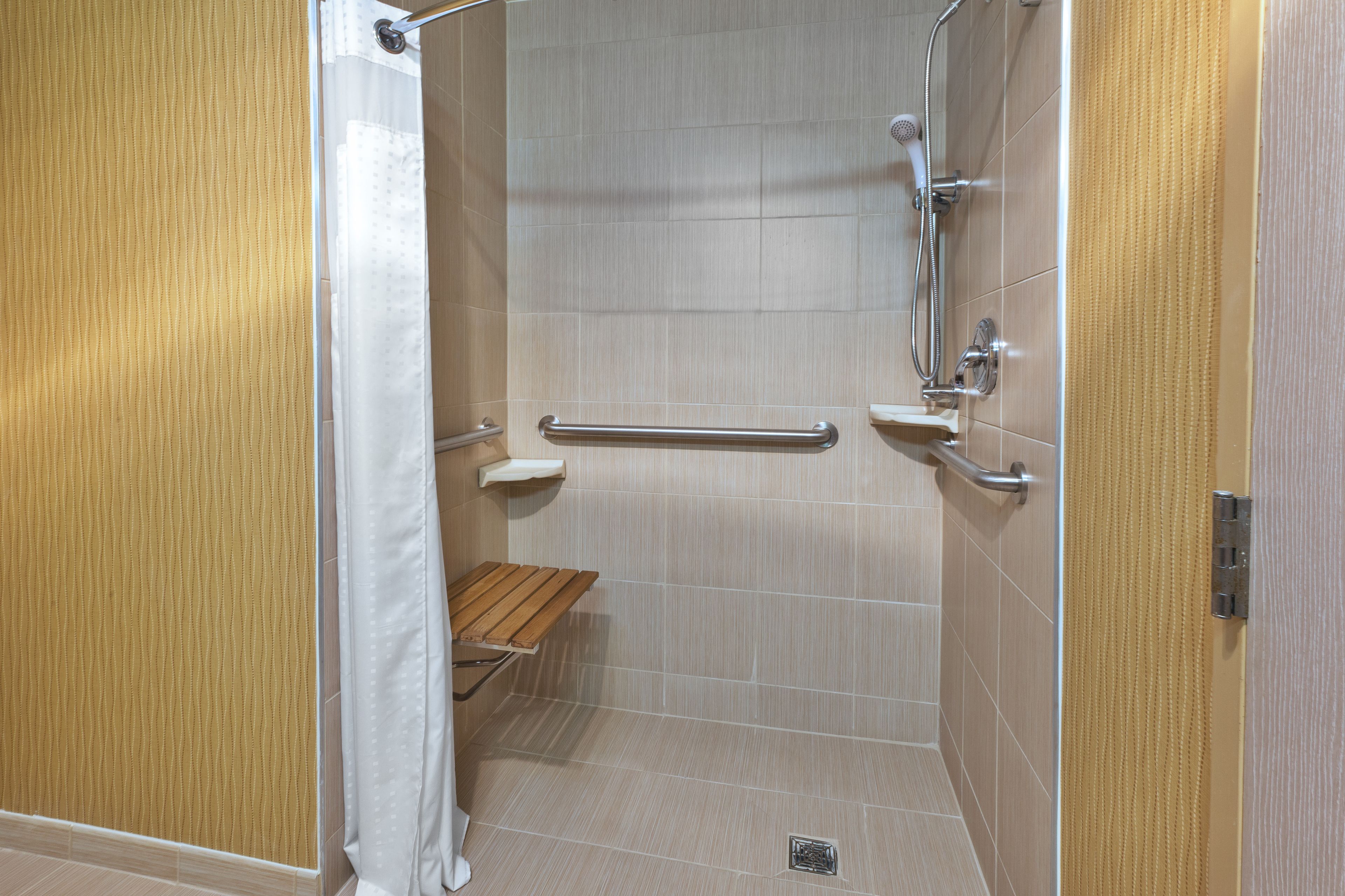 Photo - Holiday Inn & Suites Bolingbrook by IHG