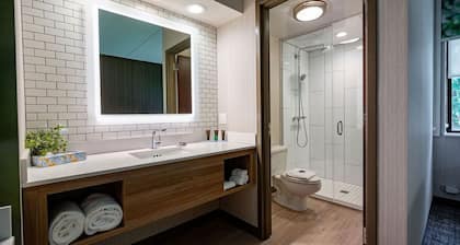 Holiday Inn Express Mentor Banquet Center by IHG