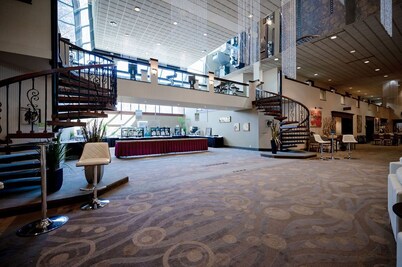 Holiday Inn Express Mentor Banquet Center by IHG