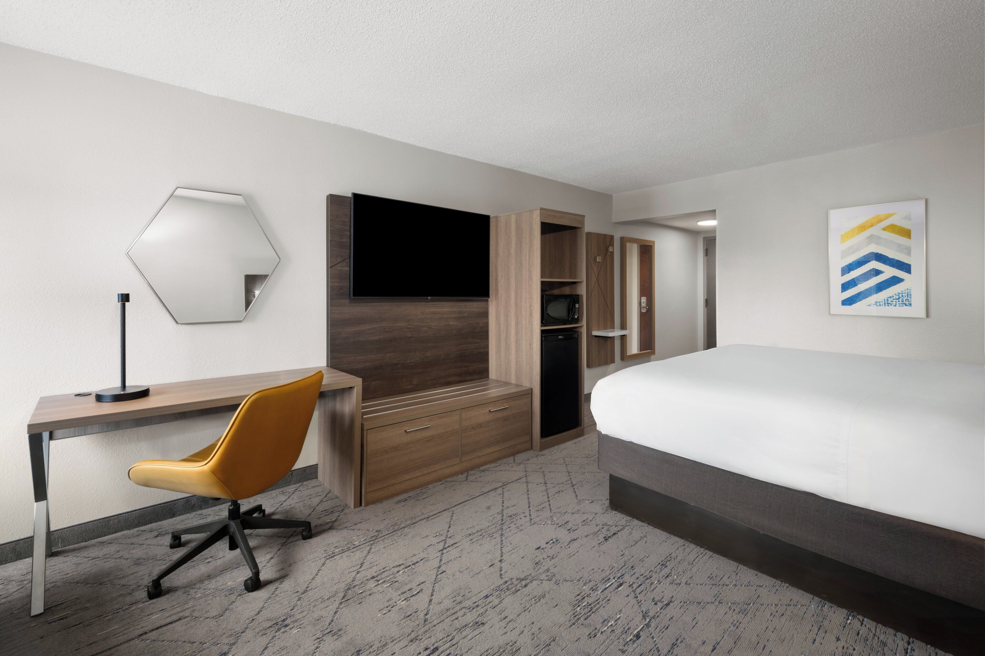 1 bedroom, in-room safe, desk, iron/ironing board