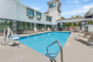 Seasonal outdoor pool