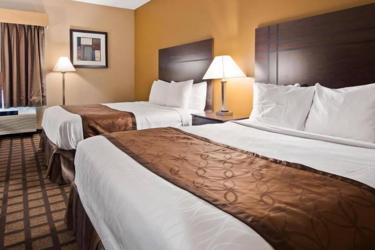 Silitysrauta/-lauta, ilmaiset vauvansÀngyt, lisÀvuoteet, Wi-Fi