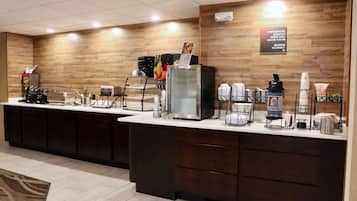 Desayuno continental gratuito y diario