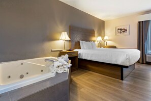Suite, 1 King Bed, Non Smoking, Jetted Tub | In-room safe, desk, laptop workspace, soundproofing