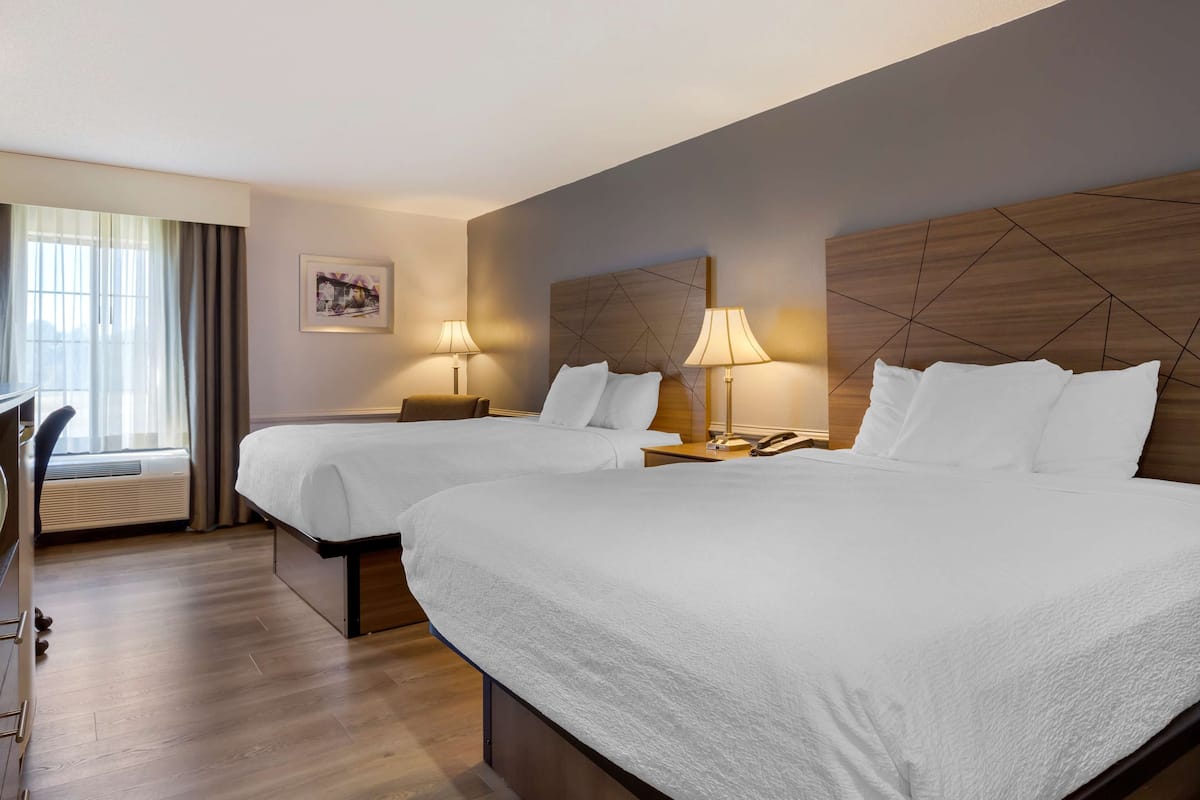 In-room safe, desk, laptop workspace, soundproofing