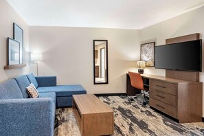 Suite, 1 King-Bett und Schlafsofa, Nichtraucher, Küche (with Sofabed) | Zimmersafe, Bügeleisen/Bügelbrett, kostenlose Babybetten